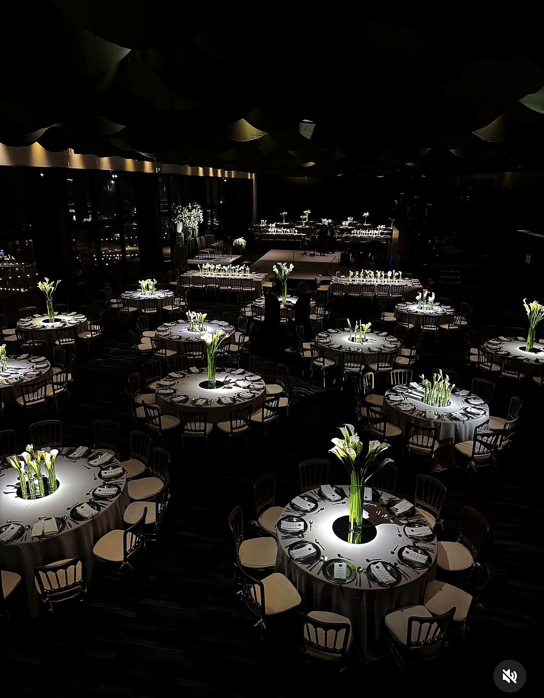 Gala aux tables illuminées